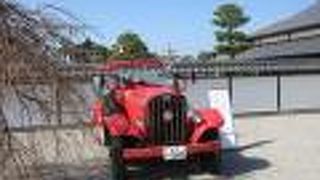 真っ赤な消防車が展示されていました。