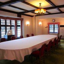 １階の広々とした食堂