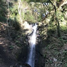 茶屋からは不動の滝が見られます