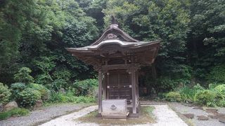 よく見ると立派な意匠であることに気が付きます