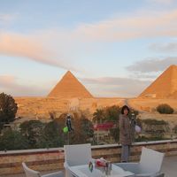 屋上から朝のピラミッド