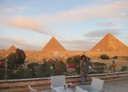 Panorama Pyramids Inn 写真