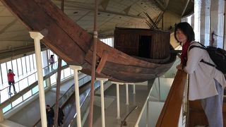 復元された太古の木造船