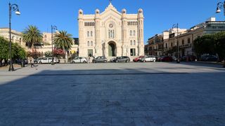 ロマネスク様式の大聖堂