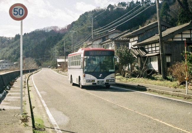 佐渡島一帯に路線はあるが・・・。