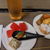 タワーラウンジの夜の軽食