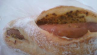 パンの味は確かですね。