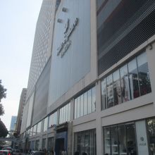 スーレースクエア