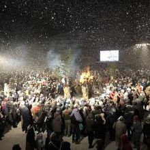 雪もすごい