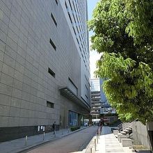 再開発されています