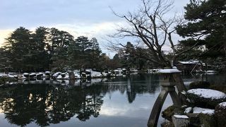 兼六園　徽軫灯籠