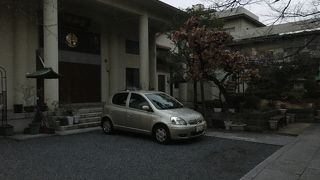 コンクリート造りの本堂