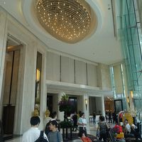 ロビーはそれほど広くない