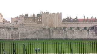 ロンドン塔　TOWER OF LONDON