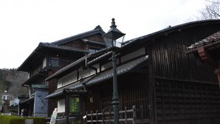 明治3年に京都に建てられた造り酒屋　中井酒造は甘味処になっていて抹茶を楽しむことができます