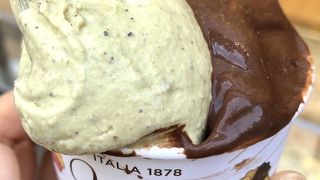 トリノ発の高級チョコレート＆ジェラート