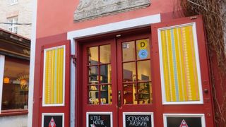 かわいい小さな店