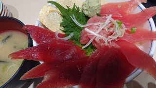 めぐみ水産で鉄火丼