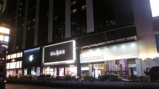 ネイザンロード沿い