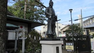 いのしし神社にふさわしい和気清麻呂像！