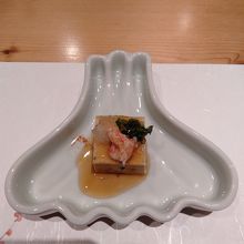先付　牡蠣豆腐