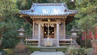 江ノ島の中にある神社の一つです