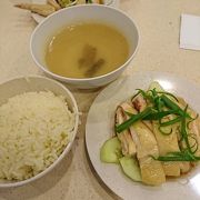 南香飯店で美味しいチキンライスを