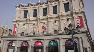 テアトロオペラ