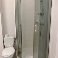 シャワーブース　バスタブはなしです