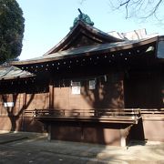 烏山川緑道散策の途中三宿神社に寄りました