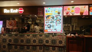 フードホールで韓国料理