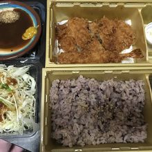 エビフライとヒレカツ・ロースかつ弁当