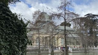 贅沢な散歩に最適な公園