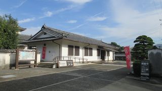 武家屋敷の庭園をメインに整備されていました。