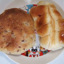 クレイジー塩パンとちくわパン