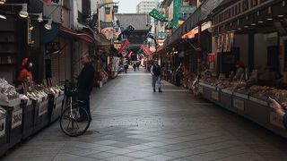 仲見世商店街