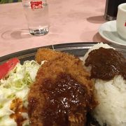 老舗洋食店でランチプレート