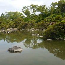和館から眺める「松濤園」