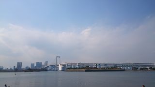 レインボーブリッジや夜景スポットがオススメ