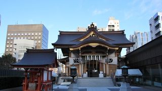 日本橋七福神の弁財天も祀っています