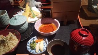 ホテルの和食店で贅沢ランチ