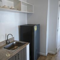 十分な大きさのキッチンと冷蔵庫