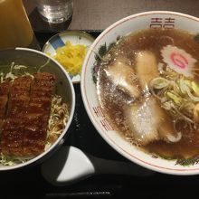 ラーメンと味噌カツ丼セット