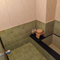 客室付きの風呂場(匂いが強くて使用は難しいかも)