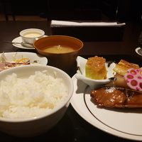 鰤の照り焼き定食