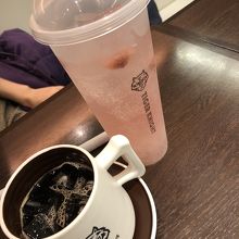ドリンクとコーヒー