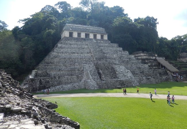 パレンケの町からコレクティーボで行けます