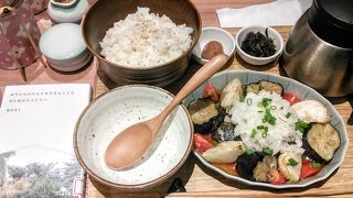 女性向け、ヘルシーでキュートなお茶漬け屋さん