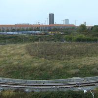 部屋からの眺め　電車のターミナルを一望