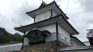 金沢城を代表する門。